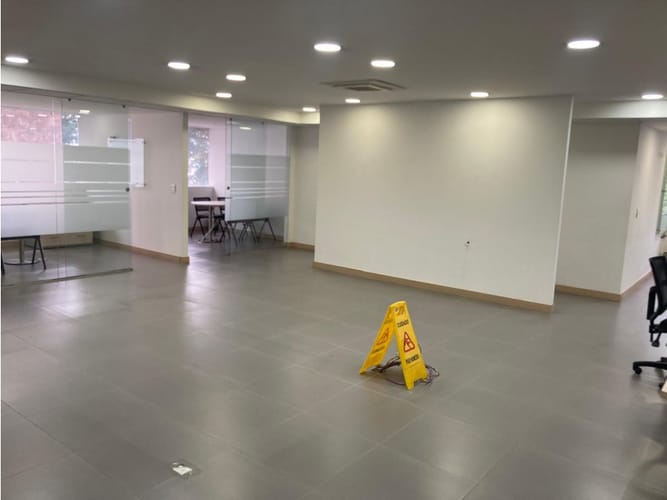 Oficina en arriendo en Milla De Oro, Medellín, 225 m² · foto 2 de 20