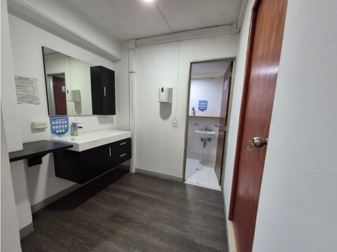 Oficina en arriendo en Milla De Oro, Medellín, 225 m² · foto 10 de 20