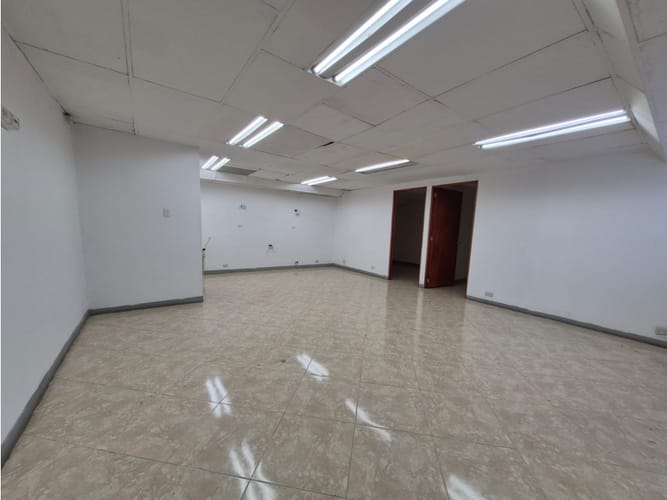 Oficina en arriendo en Milla De Oro, Medellín, 225 m² · foto 14 de 20
