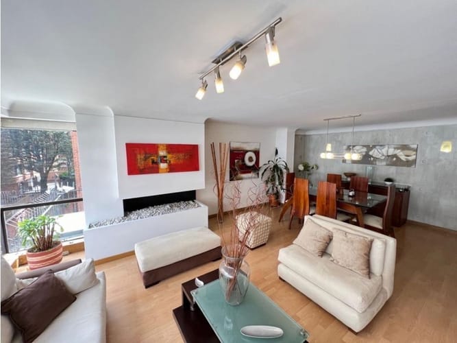 Apartamento en venta en Chico, Bogotá · foto 2 de 15