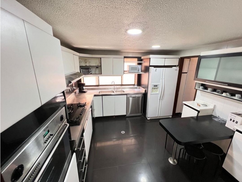 Apartamento en venta en Chico, Bogotá · foto 10 de 15