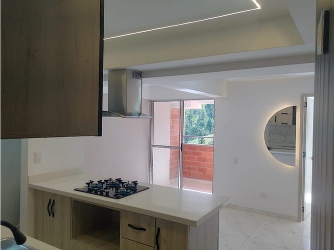 Apartamento de 2 alcobas en venta en Niquia, Bello, 55 m² · foto 8 de 24