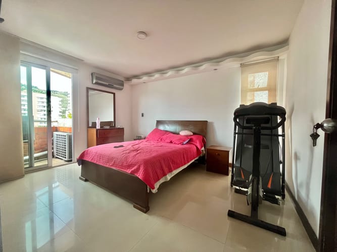 Apartamento de 3 alcobas en venta en Cristales, Cali, 135 m² · foto 6 de 24