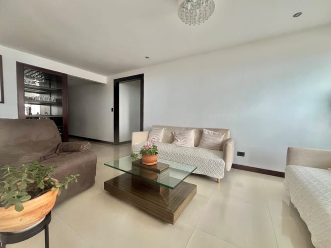 Apartamento de 3 alcobas en venta en Cristales, Cali, 135 m² · foto 2 de 24