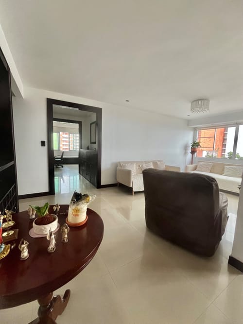 Apartamento de 3 alcobas en venta en Cristales, Cali, 135 m² · foto 3 de 24