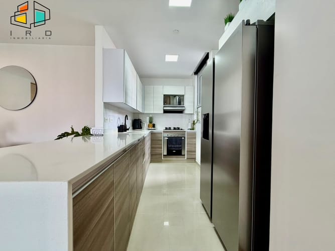 Apartamento de 3 alcobas en venta en El Poblado, Medellín, 111 m² · foto 9 de 24