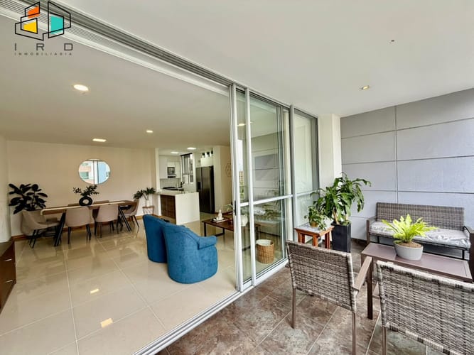 Apartamento de 3 alcobas en venta en El Poblado, Medellín, 111 m² · foto 2 de 24