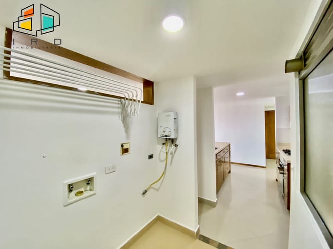 Apartamento de 2 alcobas en arriendo en Las Lomitas, Sabaneta, 89 m² · foto 10 de 24