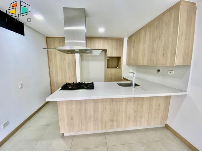 Apartamento de 2 alcobas en arriendo en Asomadera No.2, Medellín, 65 m² · foto 4 de 24