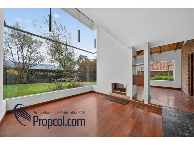 Casa de 4 alcobas en venta en Pueblo Viejo, Cota, 319 m² · foto 2 de 20