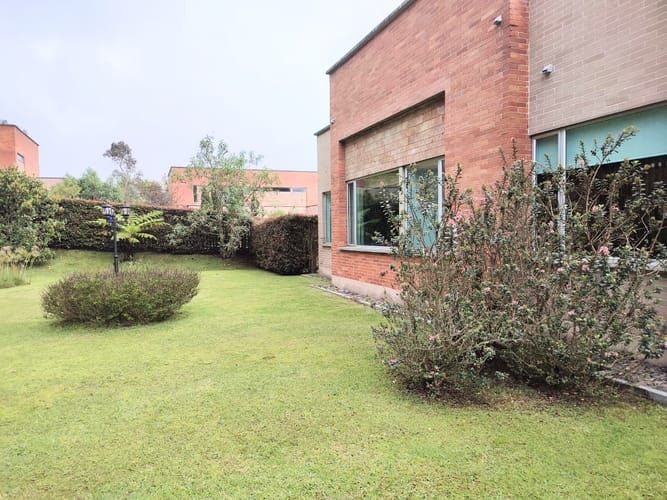 Casa de 3 alcobas en venta en Las Palmas, Envigado, 1330 m² · foto 16 de 18