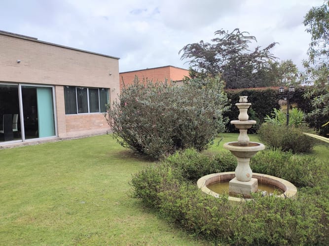 Casa de 3 alcobas en venta en Las Palmas, Envigado, 1330 m² · foto 2 de 18