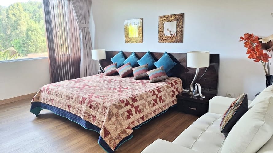 Casa de 3 alcobas en venta en Las Palmas, Envigado, 1330 m² · foto 12 de 18