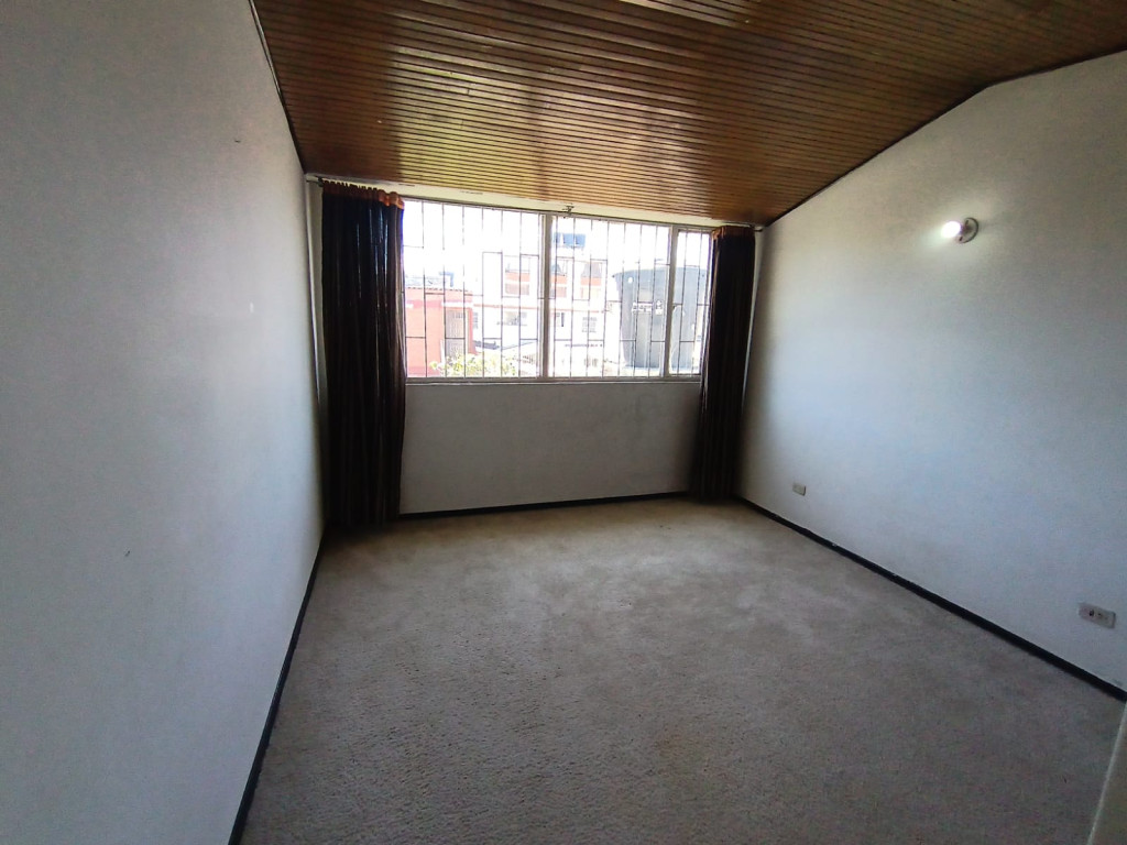 Casa en venta en Normandia, Bogotá · foto 19 de 24