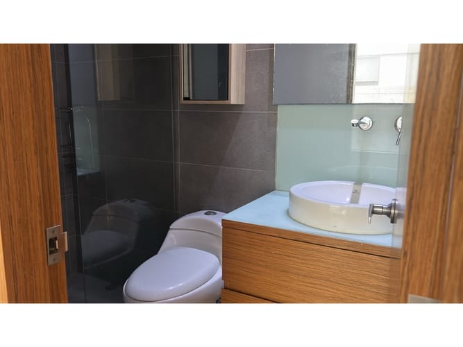 Apartaestudio en venta en Chico Norte, Bogotá, 36 m² · foto 8 de 17