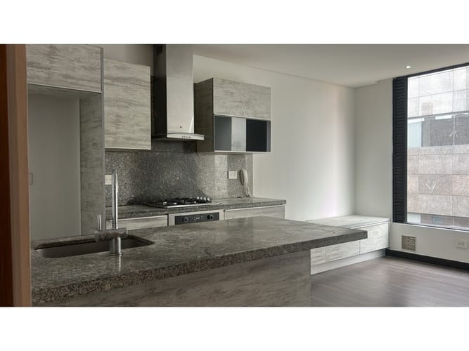Apartaestudio en venta en Chico Norte, Bogotá, 36 m² · foto 16 de 17