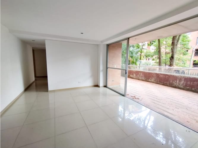 Apartamento de 3 alcobas en arriendo en Santa Maria De Los Angeles, Medellín, 110 m² · foto 2 de 20