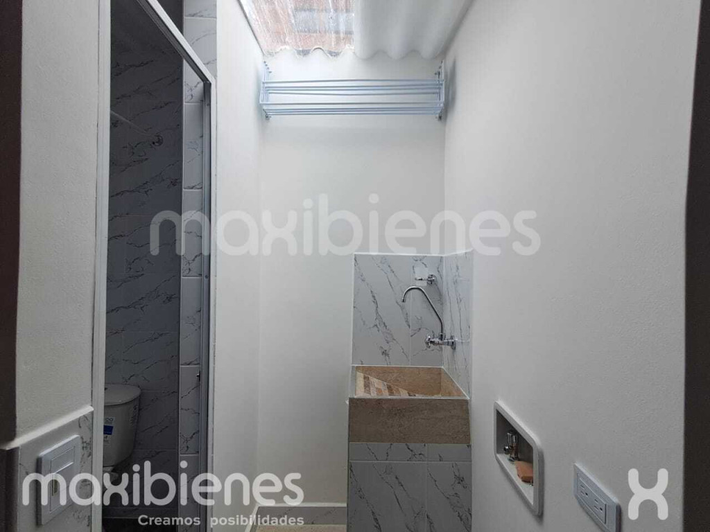 Apartaestudio en arriendo en Loreto, Medellín · foto 10 de 11