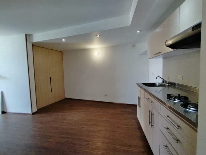 Apartaestudio en venta en Chapinero Central, Bogotá, 33 m² · foto 4 de 24