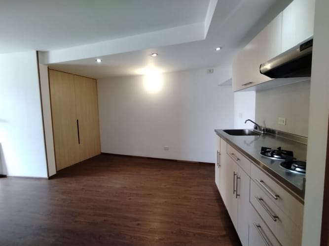 Apartaestudio en venta en Chapinero Central, Bogotá, 33 m² · foto 6 de 24