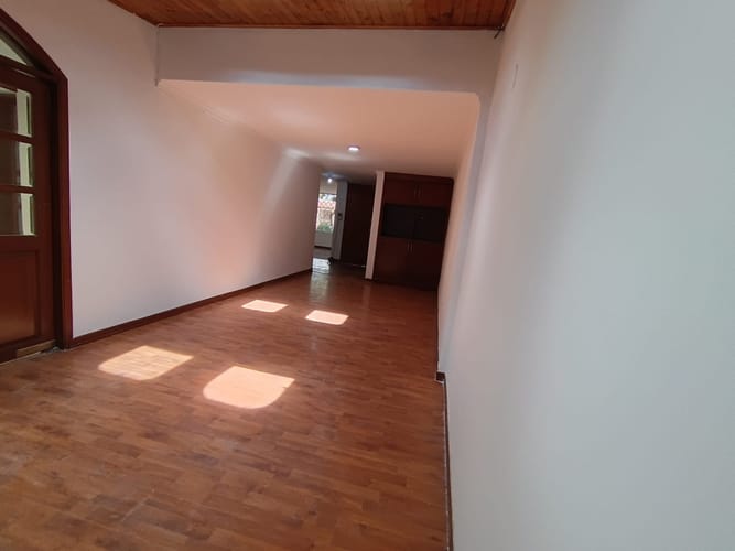 Casa de 5 alcobas en venta en Cedro Golf, Bogotá, 199 m² · foto 10 de 24