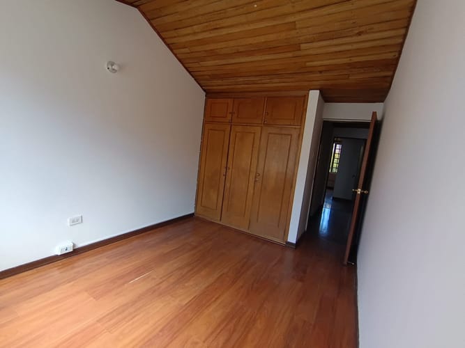 Casa de 5 alcobas en venta en Cedro Golf, Bogotá, 199 m² · foto 19 de 24