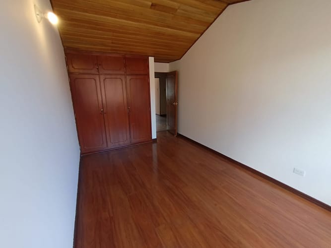 Casa de 5 alcobas en venta en Cedro Golf, Bogotá, 199 m² · foto 21 de 24