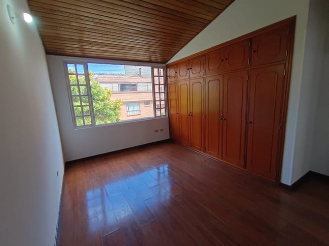 Casa de 5 alcobas en venta en Cedro Golf, Bogotá, 199 m² · foto 23 de 24