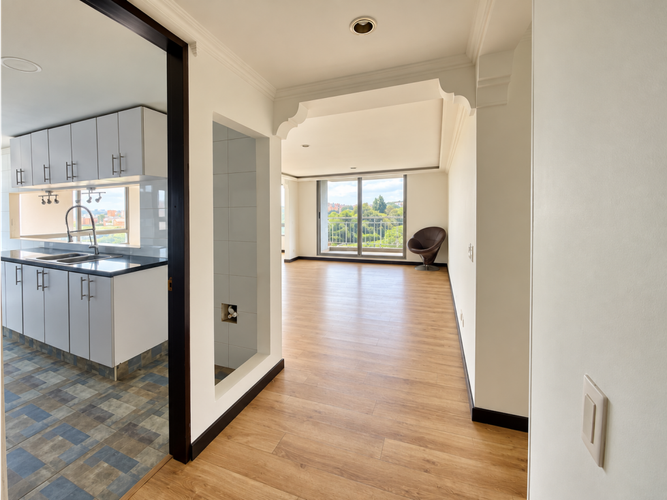 Apartamento de 3 alcobas en arriendo en Santa Rosa, Bogotá, 199 m² · foto 8 de 24