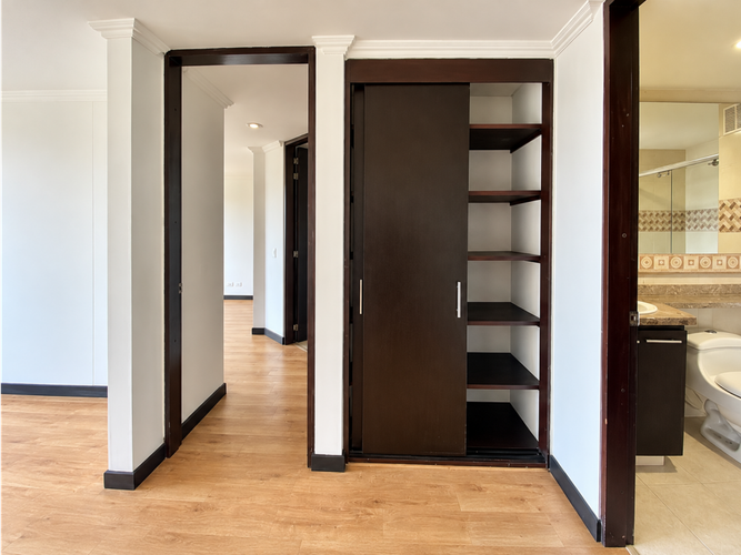 Apartamento de 3 alcobas en arriendo en Santa Rosa, Bogotá, 199 m² · foto 17 de 24