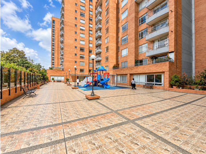 Apartamento de 3 alcobas en arriendo en Santa Rosa, Bogotá, 199 m² · foto 20 de 24