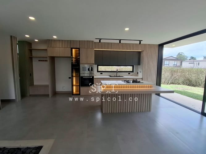 Casa de 3 alcobas en venta en Llano Grande, Rionegro, 181 m² · foto 4 de 24