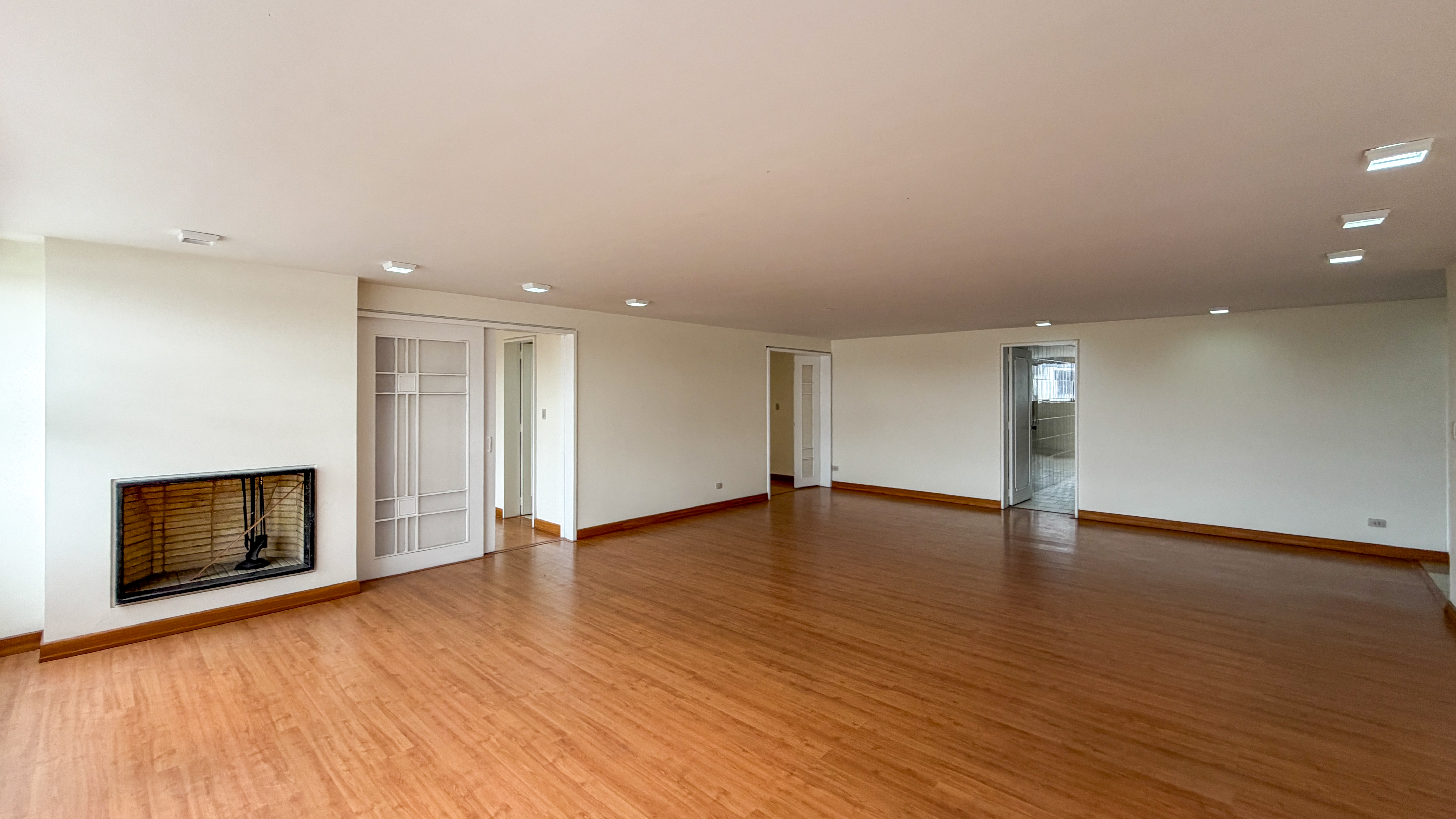 Apartamento en venta en Santa Barbara, Bogotá · foto 3 de 19