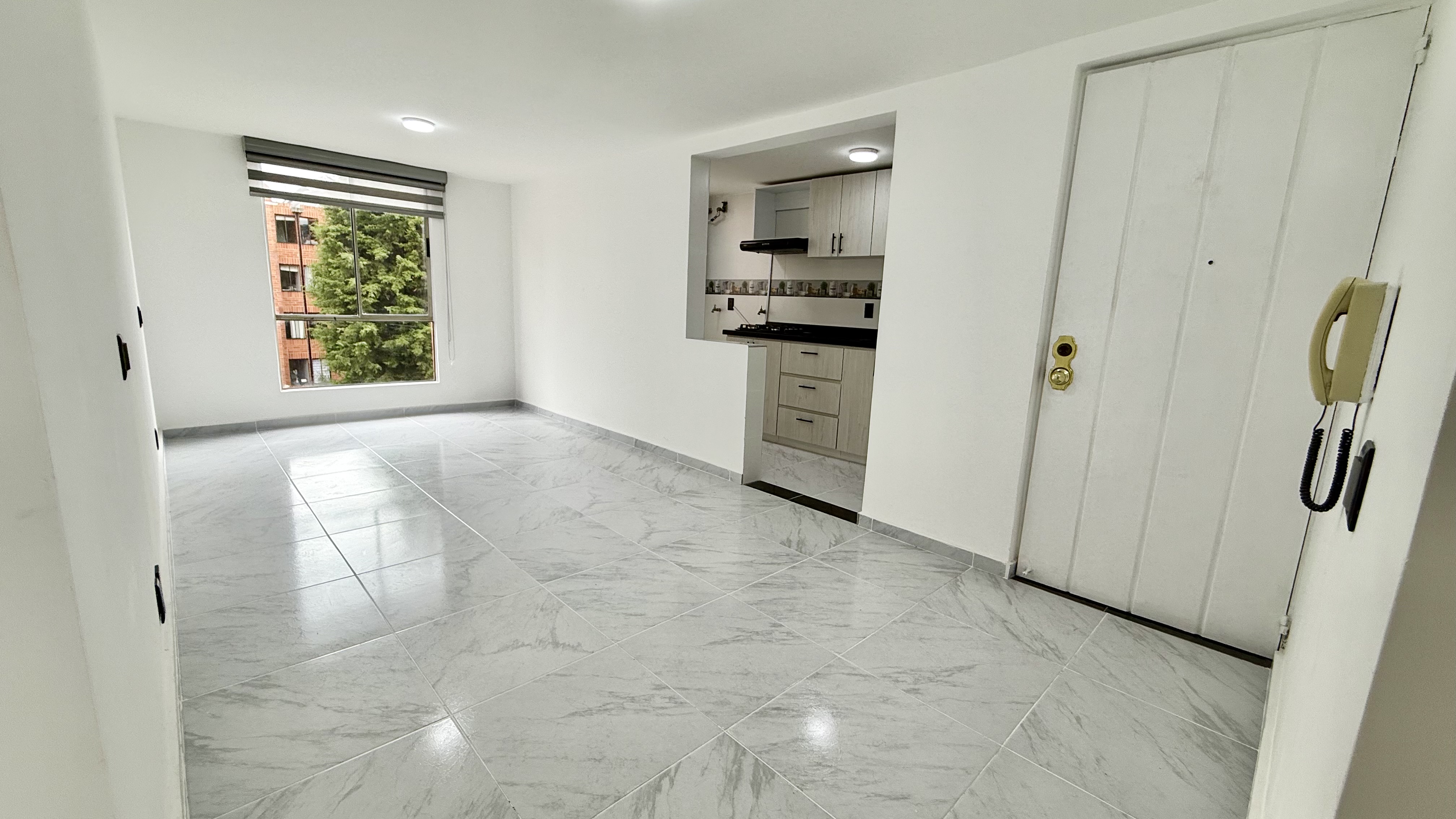 Apartamento en venta en Engativá, Bogotá · foto 2 de 18