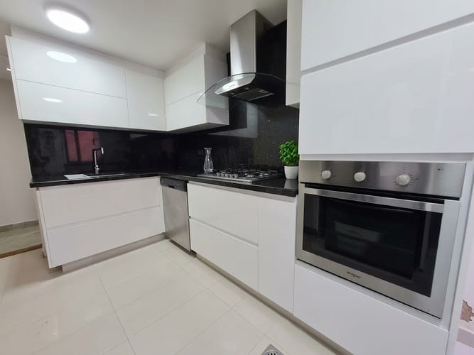 Apartamento de 3 alcobas en venta en La Carolina, Bogotá, 140 m² · foto 7 de 14