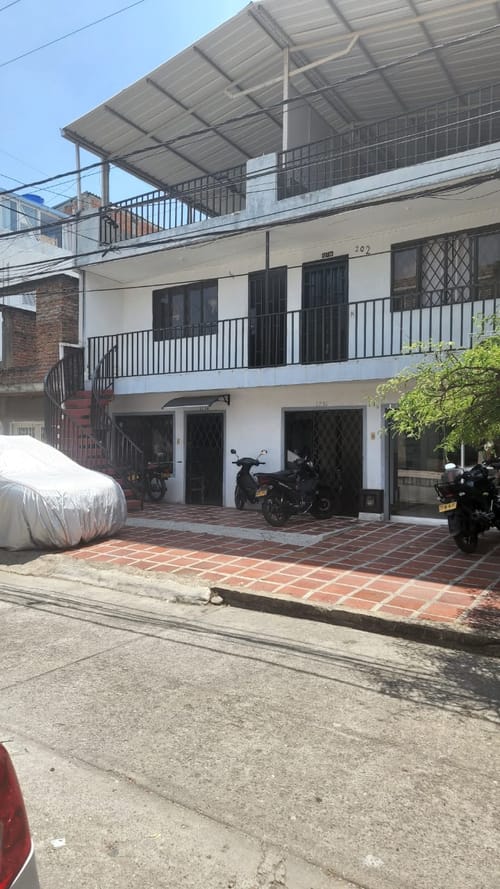 Casa de 8 alcobas en venta en Olimpico, Cali, 400 m² · foto 11 de 14