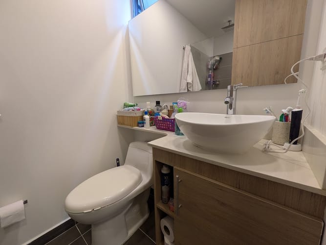 Apartamento de 3 alcobas en arriendo en Camino Verde, Envigado, 84 m² · foto 2 de 13