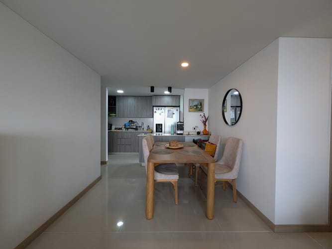 Apartamento de 3 alcobas en arriendo en Camino Verde, Envigado, 84 m² · foto 3 de 13