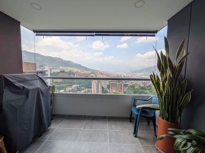 Apartamento de 3 alcobas en arriendo en Camino Verde, Envigado, 84 m² · foto 4 de 13