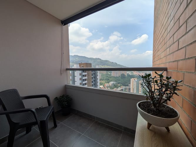 Apartamento de 3 alcobas en arriendo en Camino Verde, Envigado, 84 m² · foto 12 de 13