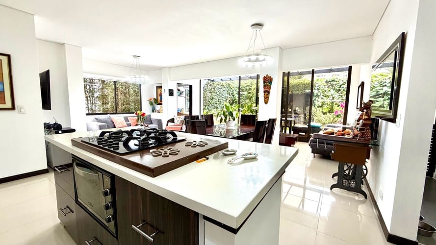 Casa de 3 alcobas en venta en El Retiro, 270 m² · foto 3 de 23