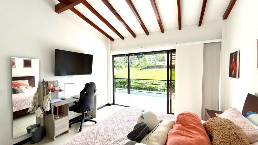 Casa de 3 alcobas en venta en El Retiro, 270 m² · foto 17 de 23