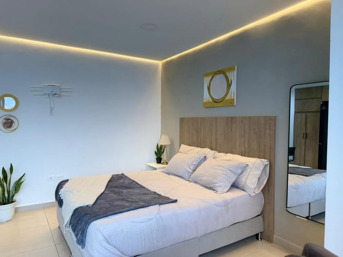 Apartaestudio en venta en Las Acacias, Medellín, 37 m² · foto 2 de 10