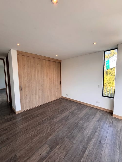 Casa de 3 alcobas en venta en Llano Grande, Rionegro, 250 m² · foto 9 de 11