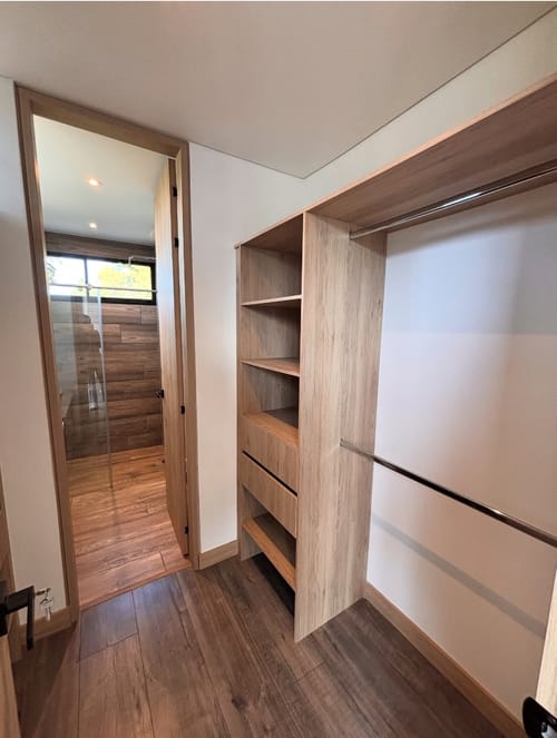 Casa de 3 alcobas en venta en Llano Grande, Rionegro, 250 m² · foto 10 de 11