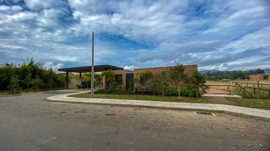 Lote en venta en El Porvenir, Rionegro, 2654 m² · foto 2 de 5