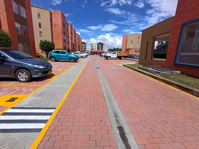 Apartamento de 3 alcobas en venta en Conjunto Residencial Redil Hacienda Casablanca, Madrid, 57 m² · foto 12 de 15