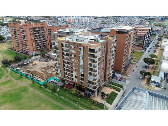 Apartamento de 3 alcobas en venta en Unicentro, Tunja, 120 m² · foto 2 de 24