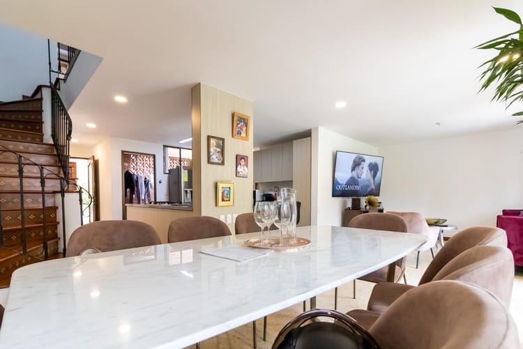 Casa de 4 alcobas en venta en Versalles No.1, Medellín, 280 m² · foto 3 de 24