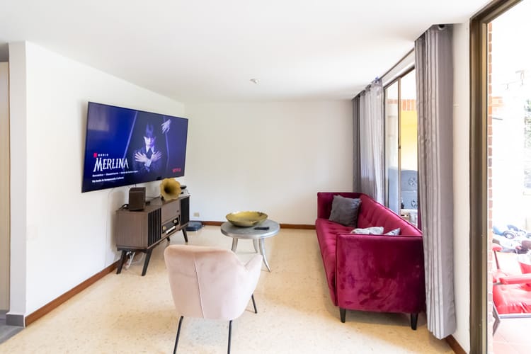 Casa de 4 alcobas en venta en Versalles No.1, Medellín, 280 m² · foto 8 de 24